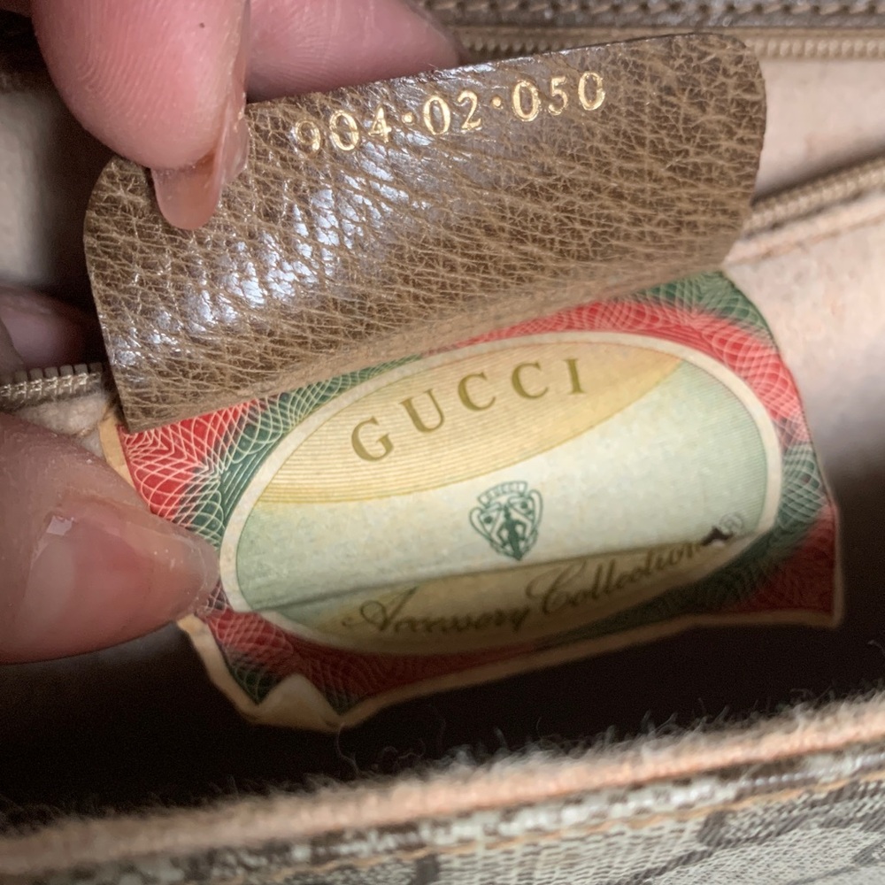 Authentic vintage Gucci brown signature crossbody, shoulder bag, and Cluch - Picture 14 of 17